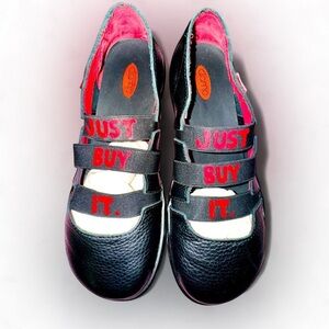 Authentic CLAMPS suede leather RED & BLACK 

JUST BUY IT shoes 

Size 37